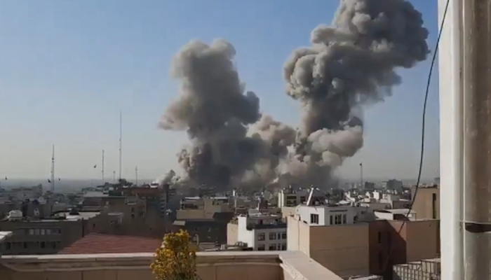 Primeiras imagens do ataque ao Irã. (Captura de tela/X/ Sean Feucht)