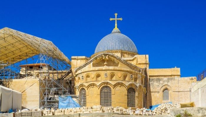 Vista do telhado da Igreja do Santo Sepulcro, na cidade velha de Jerusalém, Israel (Foto: Canva ...