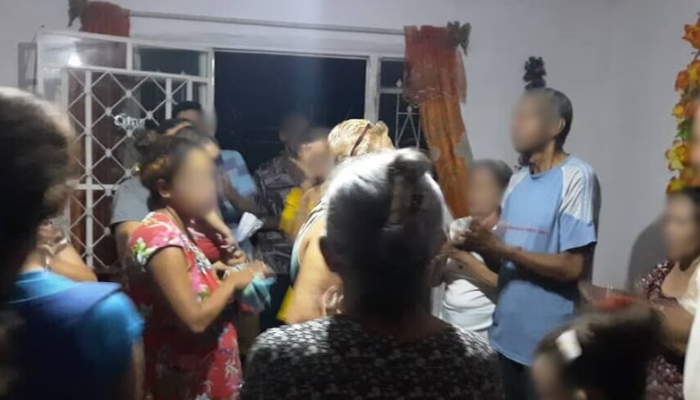 Igreja domÃ©stica em Cuba. (Foto: ReproduÃ§Ã£o/Portas Abertas)