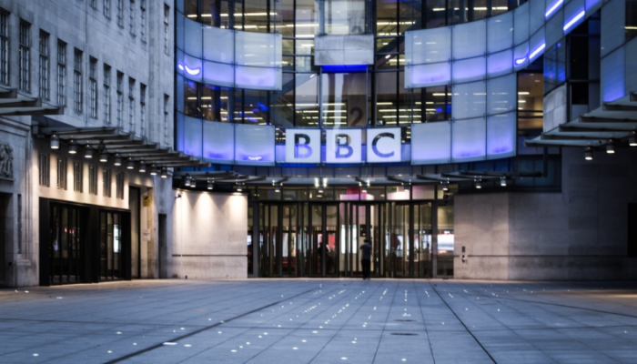 Sede dos estúdios da BBC. (Foto: Alexander Svensson, Wikipédia)